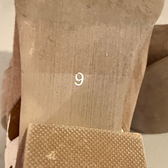 Pierre Dumas Tan Ankle Women’s Boots Cow Print Size 9 - Picture 11 of 12